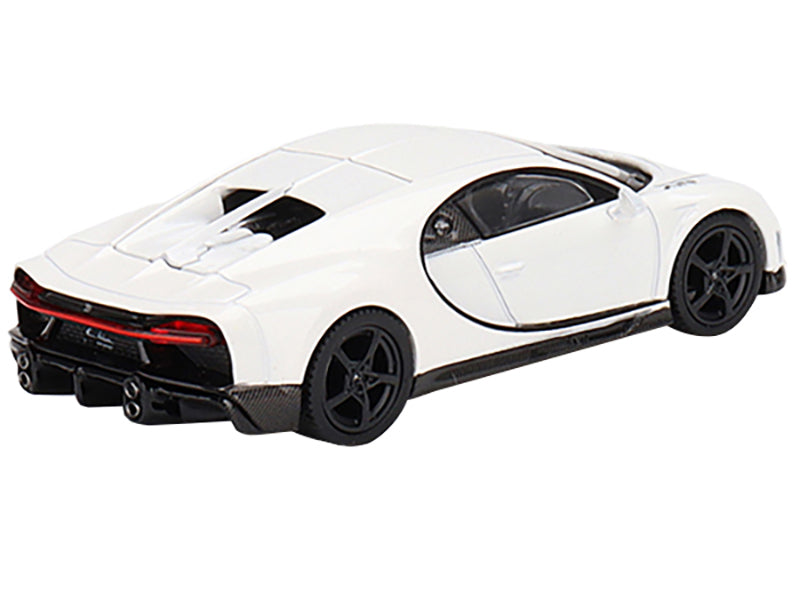 Bugatti Chiron Super Sport White Limited Edition to 4800 pieces Worldwide 1/64 Diecast Model Car by True Scale Miniatures