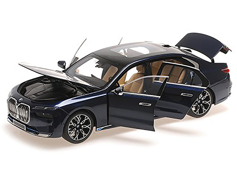 BMW i7 Blue 1/18 Diecast Model Car by Minichamps