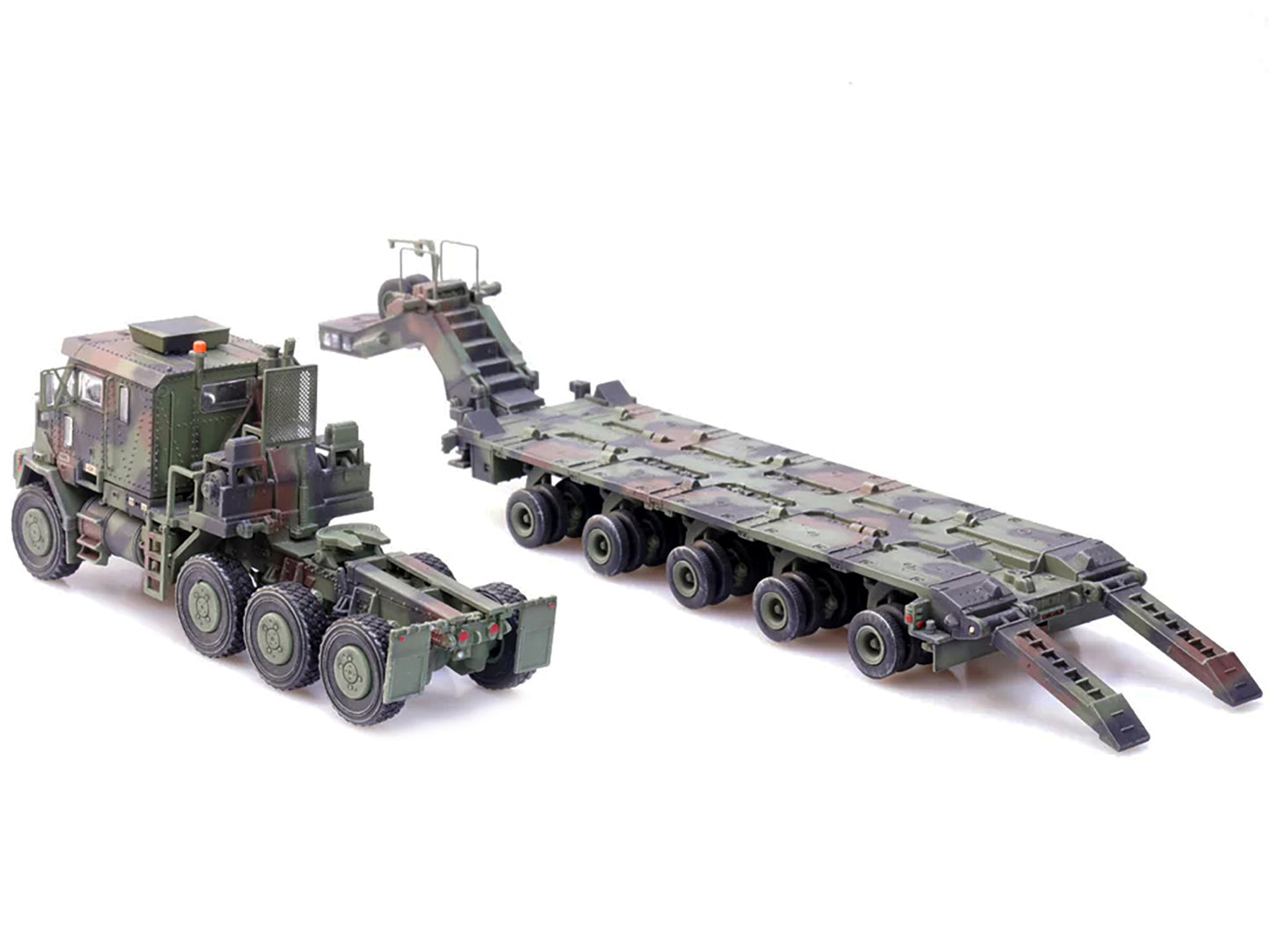 M1070 Heavy Equipment Transporter Army Camouflage "Armor Premium" Series 1/72 Diecast Model by Panzerkampf