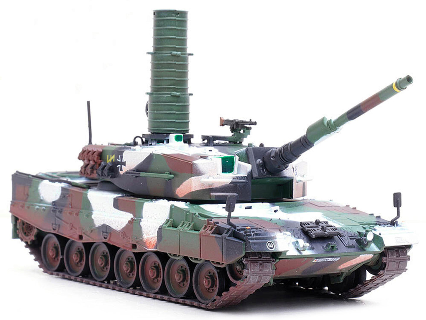 Leopard 2A4 Main Battle Tank with Snorkel "Winter Camouflage" German Army "Armor Premium" Series 1/72 Diecast Model by Panzerkampf