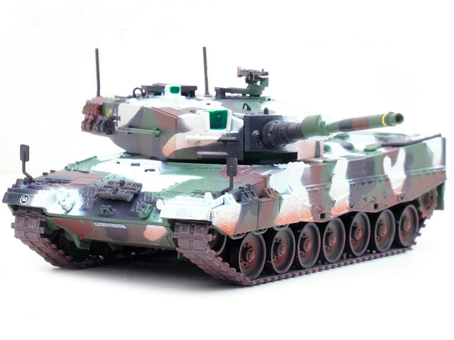 Leopard 2A4 Main Battle Tank with Snorkel "Winter Camouflage" German Army "Armor Premium" Series 1/72 Diecast Model by Panzerkampf