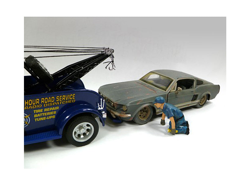 Tow Truck Driver/Operator Scott Figurine for 1/24 Scale Models by American Diorama