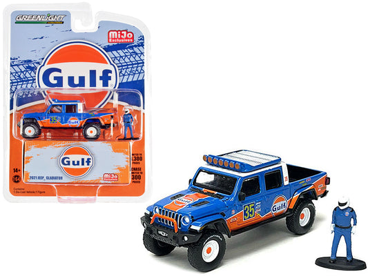 2021 Jeep Gladiator Pickup Truck #35 "Gulf Oil" and Driver Figure Limited Edition to 3300 pieces Worldwide 1/64 Diecast Model Car by Greenlight