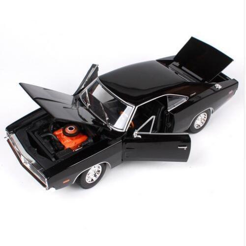 1969 Dodge Charger R/T Black 1/18 Diecast Model Car by Maisto