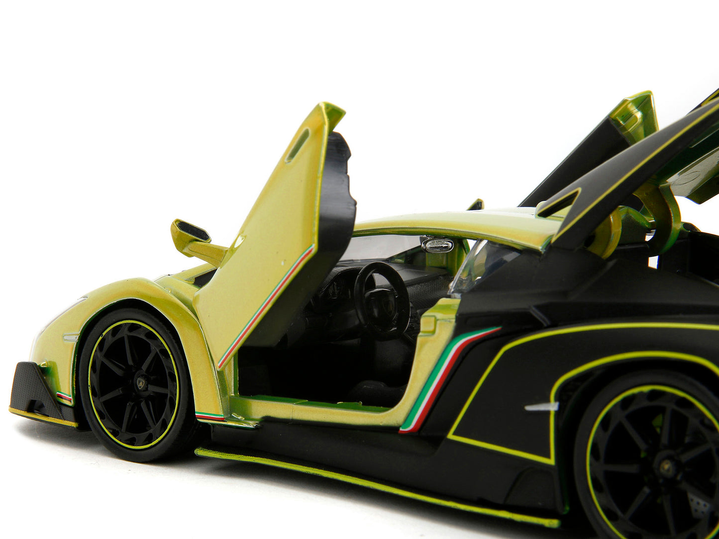 Lamborghini Veneno Lime Green Metallic and Matt Black "Pink Slips" Series 1/24 Diecast Model Car by Jada