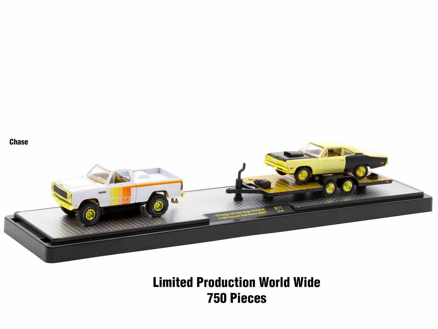 Auto Haulers Set of 3 Trucks Release 77 Limited Edition to 8000 pieces Worldwide 1/64 Diecast Models by M2 Machines