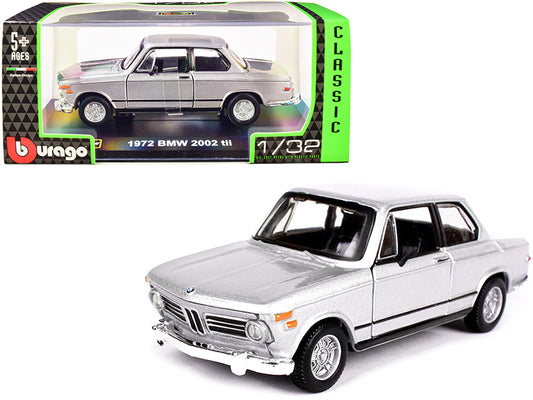 1972 BMW 2002 tii Silver Metallic "Classic" Series 1/32 Diecast Model Car by Bburago