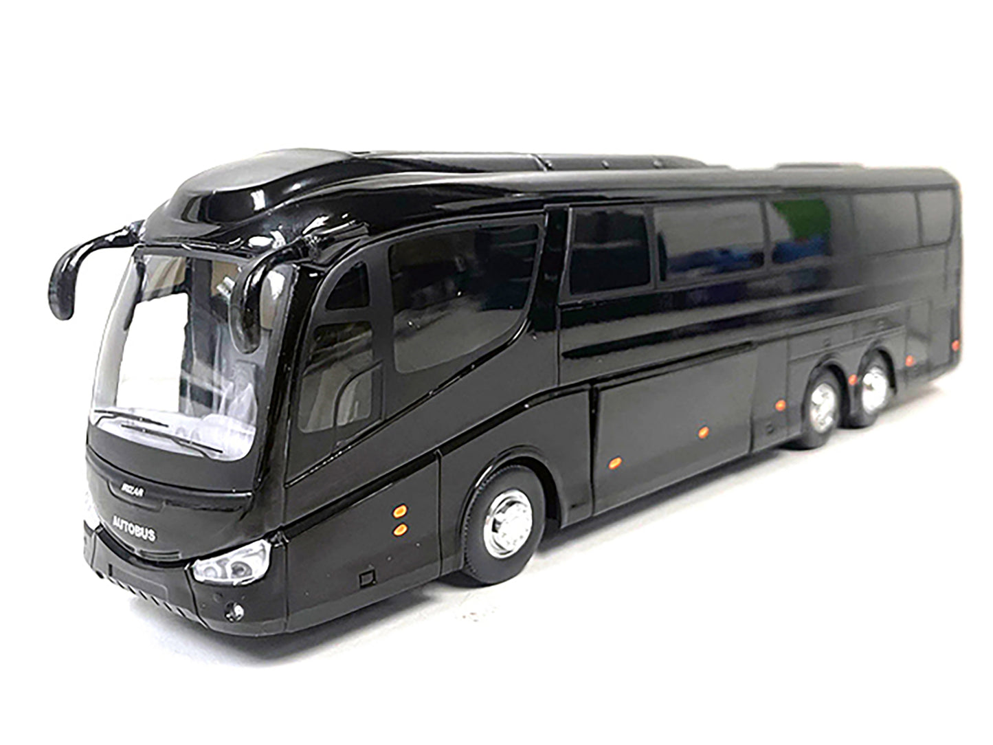 Super Coach Autobus Black 1/50 Diecast Model by Cararama