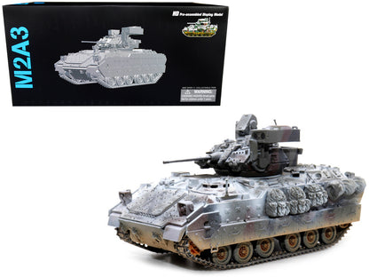 United States M2A3 Bradley IFV (Infantry Fighting Vehicle) Camouflage (Snowy Version) "NEO Dragon Armor" Series 1/72 Plastic Model by Dragon Models