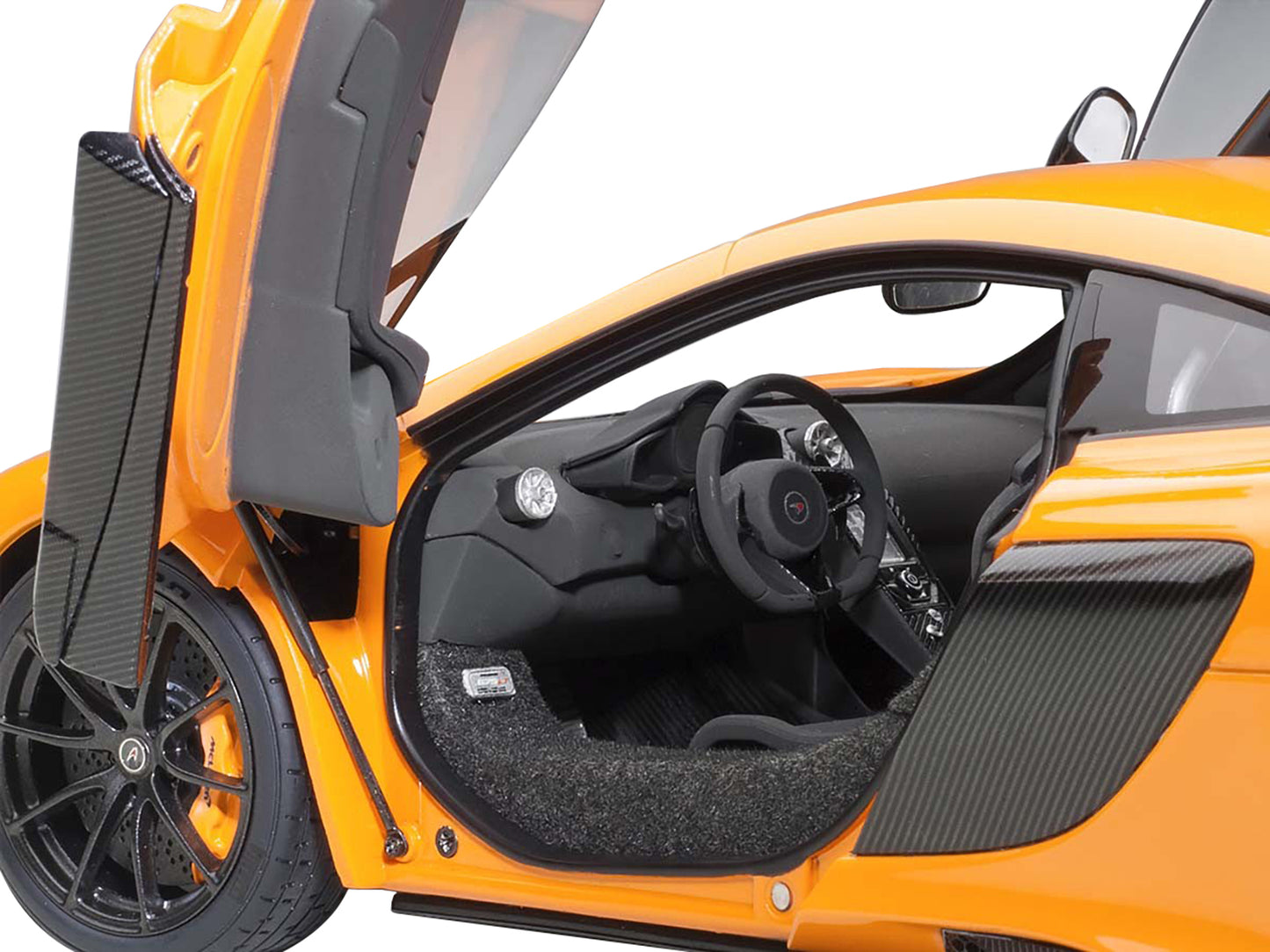 Mclaren 675LT Mclaren Orange 1/18 Model Car by Autoart