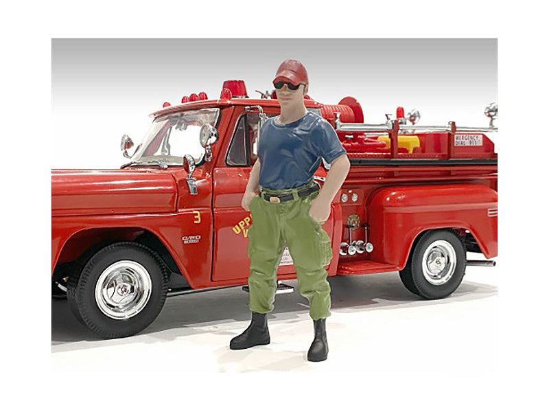 "Firefighters" 6 piece Figure Set (4 Males 1 Dog 1 Accessory) for 1/24 Scale Models by American Diorama