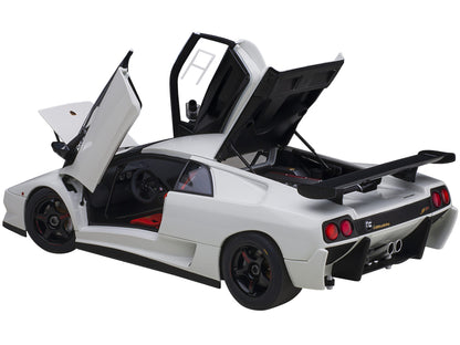 Lamborghini Diablo SV-R Impact White 1/18 Model Car by Autoart