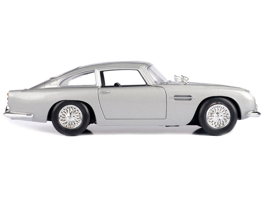 Aston Martin DB5 RHD (Right Hand Drive) Silver Metallic James Bond 007 "Goldfinger" (1964) Movie "James Bond Collection" Series 1/24 Diecast Model Car by Motormax