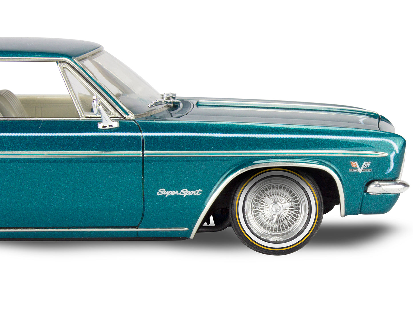 Level 4 Model Kit 1966 Chevrolet Impala SS 396 2-in-1 Kit 1/25 Scale Model by Revell