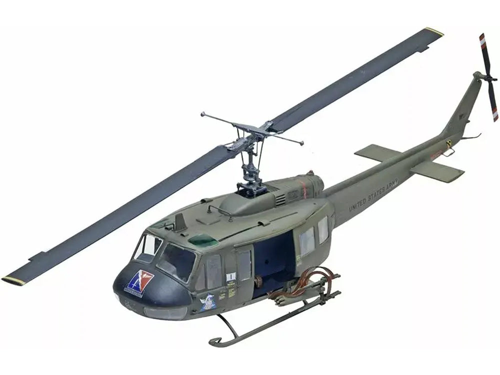 Level 4 Model Kit Bell UH-1D Iroquois "Huey" Gunship Helicopter 1/32 Scale Model by Revell