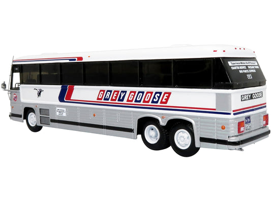 MCI MC-12 Coach Classic Bus "Grey Goose Lines" Destination: Winnipeg (Manitoba Canada) "Vintage Bus & Motorcoach Collection" 1/87 Diecast Model by Iconic Replicas