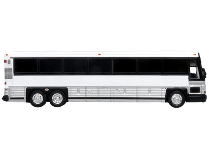 2001 MCI D4000 Coach Bus Plain White "Vintage Bus & Motorcoach Collection" Limited Edition to 504 pieces Worldwide 1/87 (HO) Diecast Model by Iconic Replicas