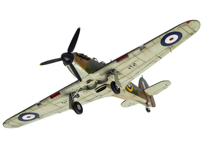 Level 2 Model Kit Hawker Hurricane Mk.I Fighter Aircraft with 2 Scheme Options 1/48 Plastic Model Kit by Airfix