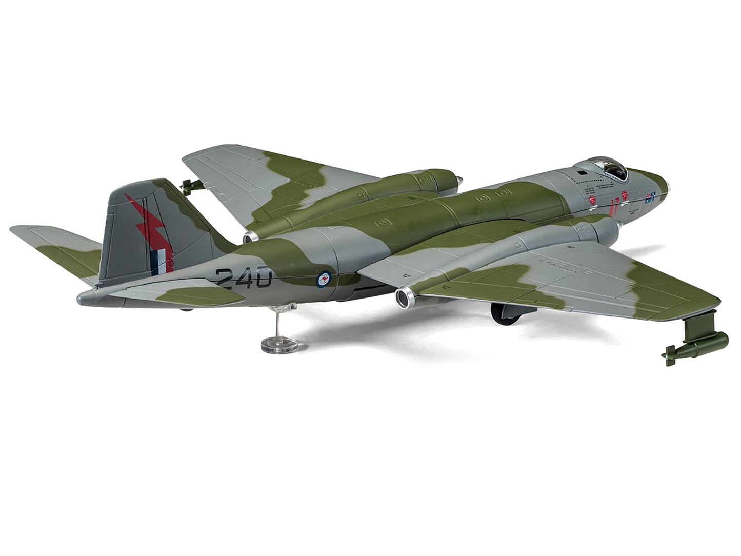 GAF Canberra Mk.20 Bomber Aircraft "A84-240 USAF 35th Tactical Fighter Wing Phan Rang Air Base Vietnam War" (1969) Royal Australian Air Force "The Aviation Archive" Series 1/72 Diecast Model by Corgi