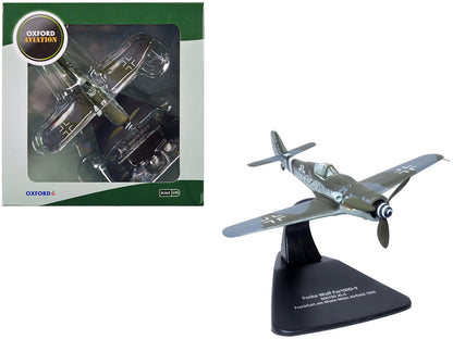 Focke-Wulf Fw190D-9 Fighter Aircraft "600150 JG-4 Frankfurt Rhine-Main Airfield" (1945) German Luftwaffe "Oxford Aviation" 1/72 Diecast Model Airplane by Oxford Diecast