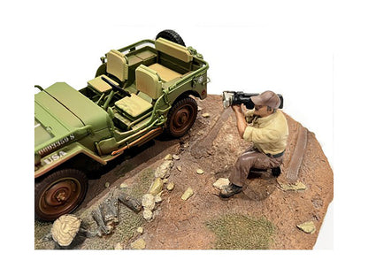 "4X4 Mechanic" Figure 7 for 1/18 Scale Models by American Diorama