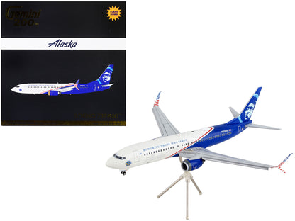 Boeing 737-800 Commercial Aircraft with Flaps Down "Alaska Airlines - Honoring Those Who Serve" White and Blue "Gemini 200" Series 1/200 Diecast Model Airplane by GeminiJets