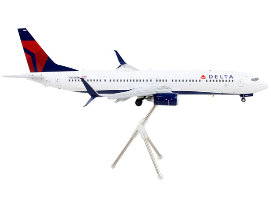 Boeing 737-900ER Commercial Aircraft with Flaps Down "Delta Air Lines" White with Blue and Red Tail "Gemini 200" Series 1/200 Diecast Model Airplane by GeminiJets