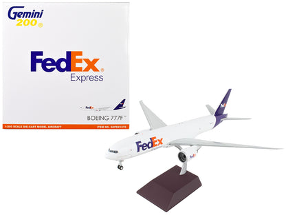 Boeing 777F Commercial Aircraft "Fedex (Federal Express)" (N889FD) White with Purple Tail "Gemini 200" Series 1/200 Diecast Model Airplane by GeminiJets