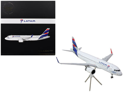 Airbus A320neo Commercial Aircraft "LATAM Airlines" (CC-BHG) White with Striped Tail "Gemini 200" Series 1/200 Diecast Model Airplane by GeminiJets