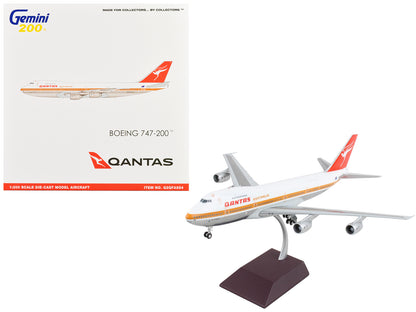 Boeing 747-200 Commercial Aircraft "Qantas Airways Australia" White with Orange Stripes and Red Tail "Gemini 200" Series 1/200 Diecast Model Airplane by GeminiJets