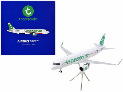 Airbus A320neo Commercial Aircraft "Transavia Airlines" (F-GNEO) White with Green Tail "Gemini 200" Series 1/200 Diecast Model Airplane by GeminiJets