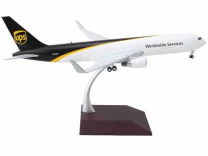 Boeing 767-300F Commercial Aircraft "UPS Worldwide Services" (N323UP) White with Brown Tail "Gemini 200 - Interactive Series" 1/200 Diecast Model Airplane by GeminiJets