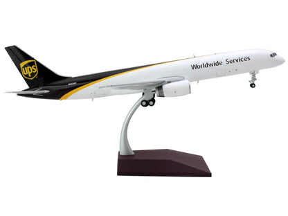 Boeing 757-200 Commercial Aircraft "UPS Worldwide Services" (N465UP) White with Brown Tail "Gemini 200" Series 1/200 Diecast Model Airplane by GeminiJets