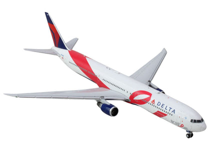 Boeing 767-400ER Commercial Aircraft "Delta Air Lines - Breast Cancer Research Foundation" (N845MH) White with Ribbon Graphics and Red and Blue Tail 1/400 Diecast Model Airplane by GeminiJets