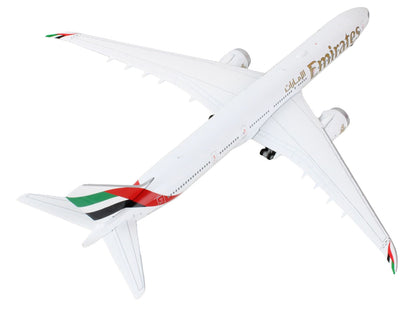 Boeing 777-9 Commercial Aircraft "Emirates Airlines" White with Gold Lettering 1/400 Diecast Model Airplane by GeminiJets