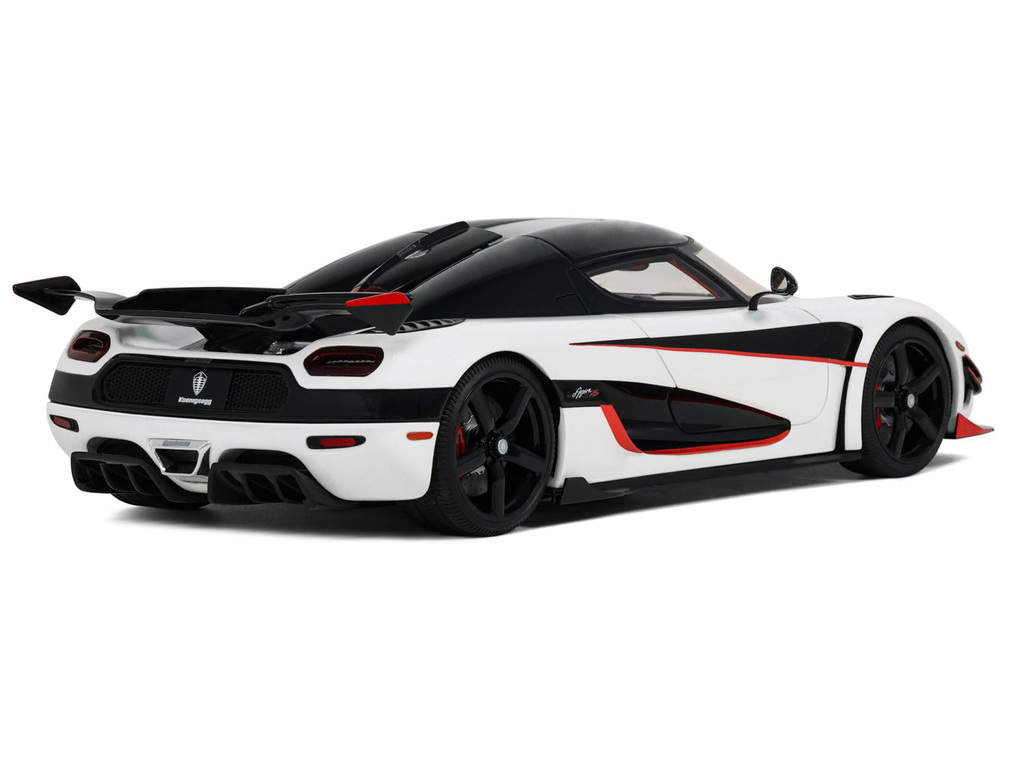 2015 Koenigsegg Agera RS White and Black with Red Interior 1/18 Model Car by GT Spirit