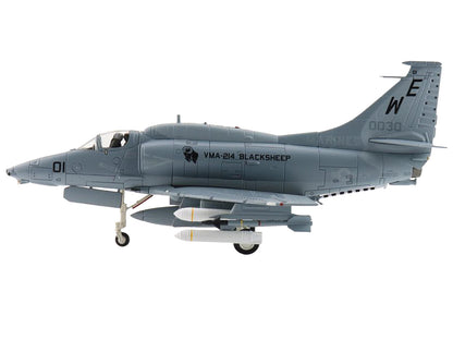 Douglas A-4M Skyhawk Aircraft "VMA-214 Blacksheep" (1989) United States Marines "Air Power Series" 1/72 Diecast Model by Hobby Master