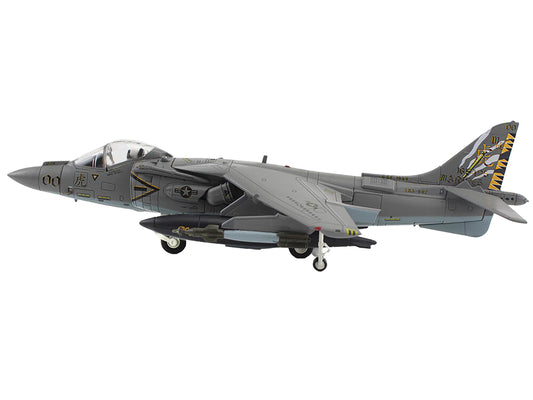 McDonnell Douglas AV-8B Harrier II Aircraft "VMA-542 165425" (2019) United States Marines "Air Power Series" 1/72 Diecast Model by Hobby Master