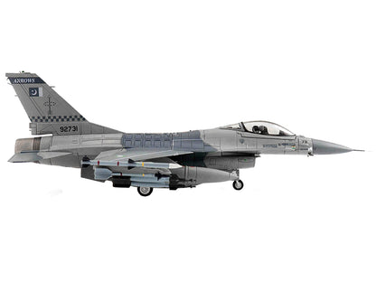 Lockheed Martin F-16AM Fighting Falcon Fighter Aircraft "92731 Mig-21 Killer Pakistan Air Force" (2019) "Air Power Series" 1/72 Diecast Model by Hobby Master