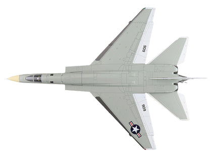 North American RA-5C Vigilante Bomber Aircraft "RVAH-11 USS Forrestal" (1967) United States Navy "Air Power Series" 1/72 Diecast Model by Hobby Master