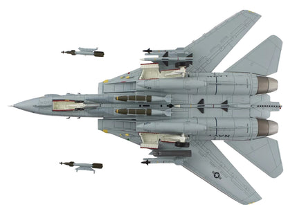 Grumman F-14B Tomcat Fighter Aircraft "Last Gypsy Roll VF-32 Swordsmen NAS Oceana" (2005) United States Navy "Air Power Series" 1/72 Diecast Model by Hobby Master