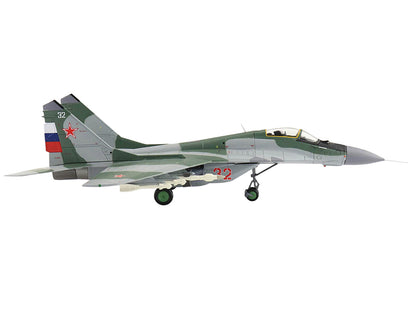 Mikoyan MIG-29A Fulcrum Fighter Aircraft "906th FR USSAR Force" Russian Air Force (1997) "Air Power Series" 1/72 Diecast Model by Hobby Master