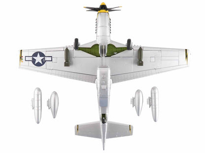 North American P-51D Mustang Fighter Aircraft "Lt. Col. McComas 118th Tactical Reconnaissance Squadron 23rd Fighter Group China" (1945) United States Army Air Force "Air Power Series" 1/48 Diecast Model by Hobby Master