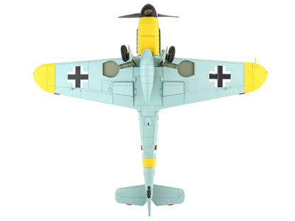 Messerschmitt BF 109G-6 Fighter Aircraft "Mato Dukovac 15. (kroat)/JG.52 Croatia Air Force Crimea" (April 1944) "Air Power Series" 1/48 Diecast Model by Hobby Master