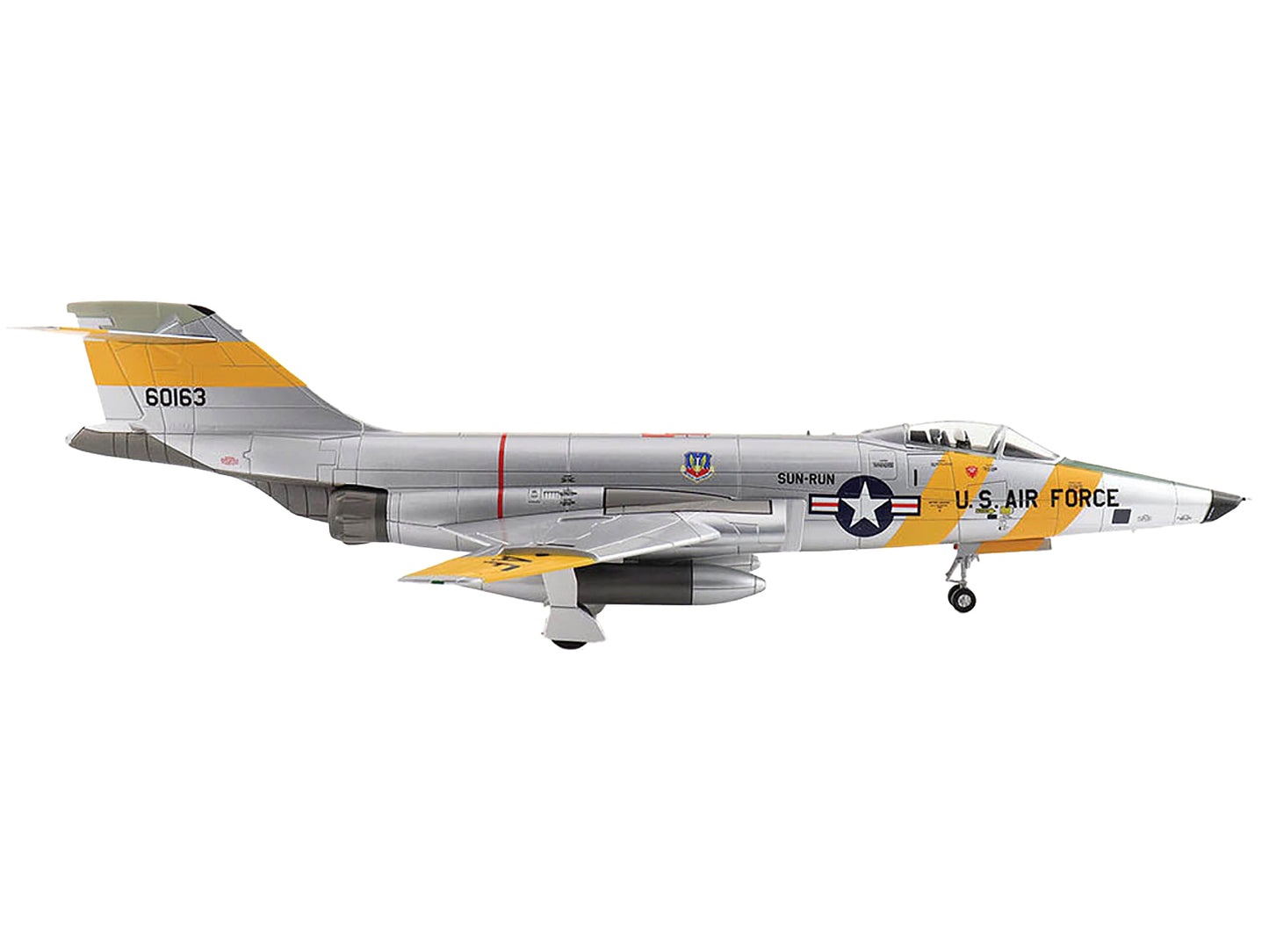 McDonnell RF-101C Voodoo Fighter Aircraft "363rd TRW Operation Sun Run" (1957) United States Air Force "Air Power Series" 1/72 Diecast Model by Hobby Master