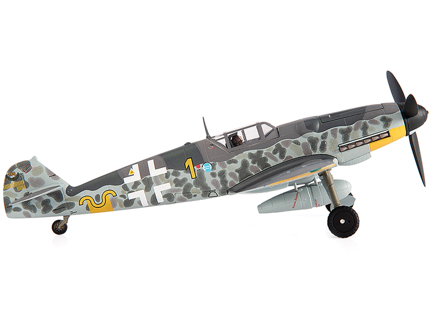 Messerschmitt Luftwaffe BF 109G-6 Fighter Plane "Jagdgeschwader 52 Eastern Front 1943 Erich Hartmann" with Display Stand Limited Edition to 600 pieces Worldwide 1/72 Diecast Model by JC Wings