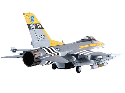 General Dynamics F-16C Fighting Falcon Fighter Aircraft "USAF Texas ANG 182nd FS Lone Star Gunfighters 70 years Anniversary Edition" (2017) 1/72 Diecast Model by JC Wings