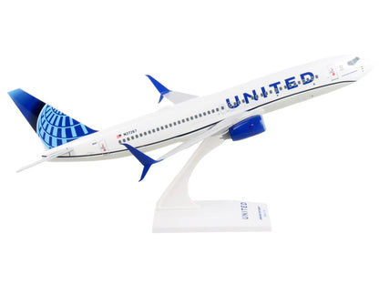 Boeing 737-800 Commercial Aircraft with Wi-Fi Dome "United Airlines" (N37267) White with Blue Tail (Snap-Fit) 1/130 Plastic Model by Skymarks