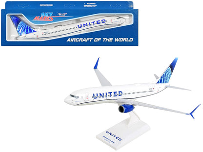 Boeing 737-800 Commercial Aircraft with Wi-Fi Dome "United Airlines" (N37267) White with Blue Tail (Snap-Fit) 1/130 Plastic Model by Skymarks