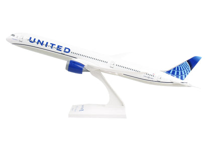 Boeing 787-10 Dreamliner Commercial Aircraft "United Airlines" (N12010) White with Blue Tail (Snap-Fit) 1/200 Plastic Model by Skymarks